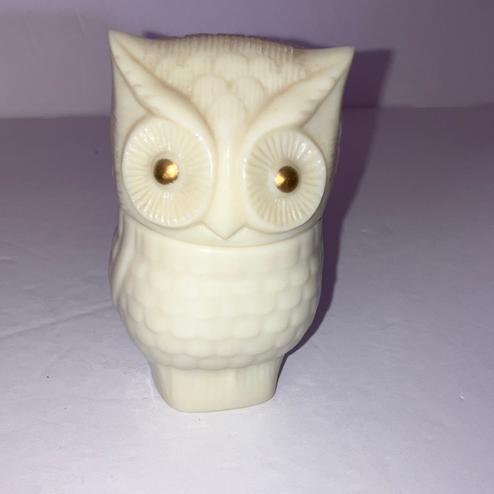 Vintage Avon Cream‎ with Gold Eyes Owl Figurine 3 1/2 inches